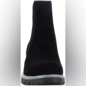 Black Microsuede AnkleSide Zip Seven7 Bestie Booties Lug Sole Casual Chic NIB